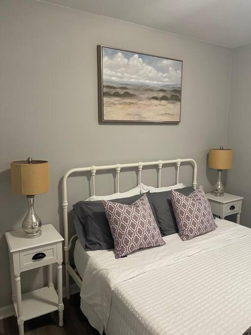 The Bernice - 2 Bedroom Apt In Quilt Town, Usa Hamilton 外观 照片